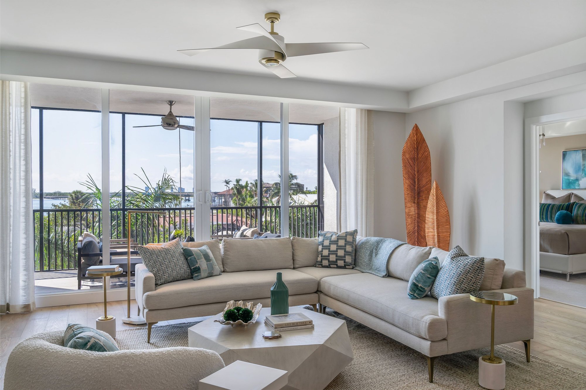 GV Model 302 - Living Room(1)