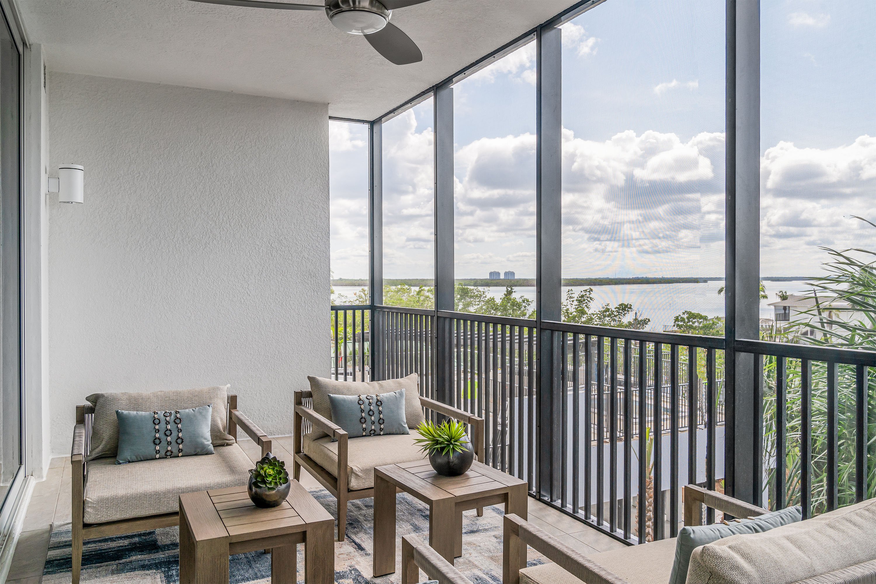 Grandview’s Elegant Island Contemporary Architecture Suits Sophisticated Fort Myers Beach Condos