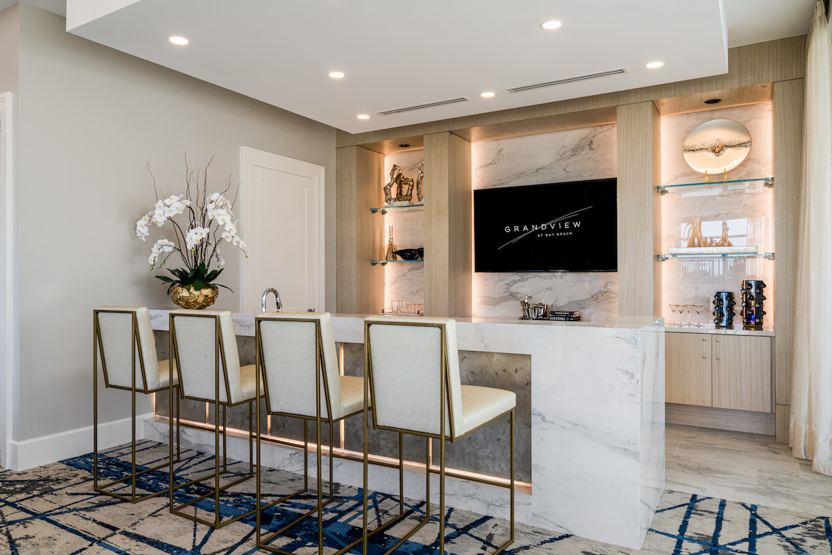 Discover a host of activities, resort-inspired amenities and luxury living at Grandview