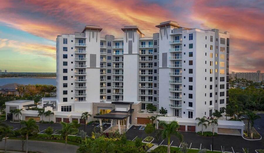 What Are the Benefits of Condominium Living in Florida?