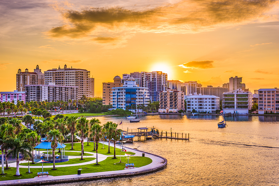 5 Best Places to Boat with the Family Near Fort Myers Beach